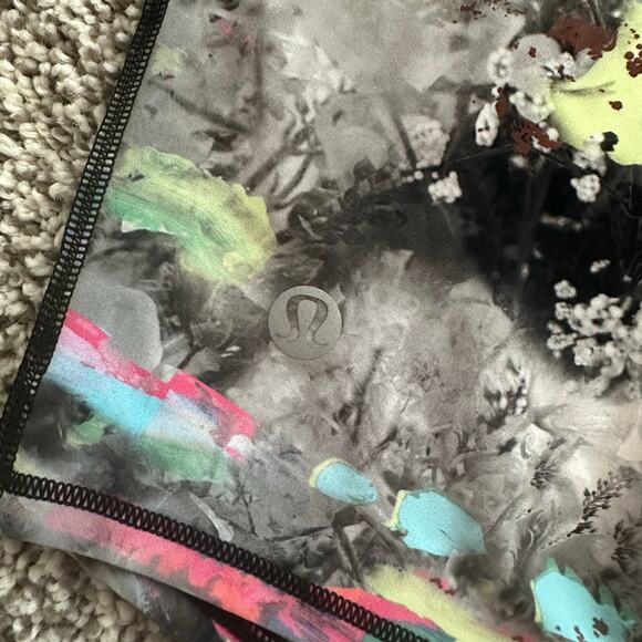 Lululemon Sculpt cropped gray & multicolor pattern tank top - Picture 7 of 10